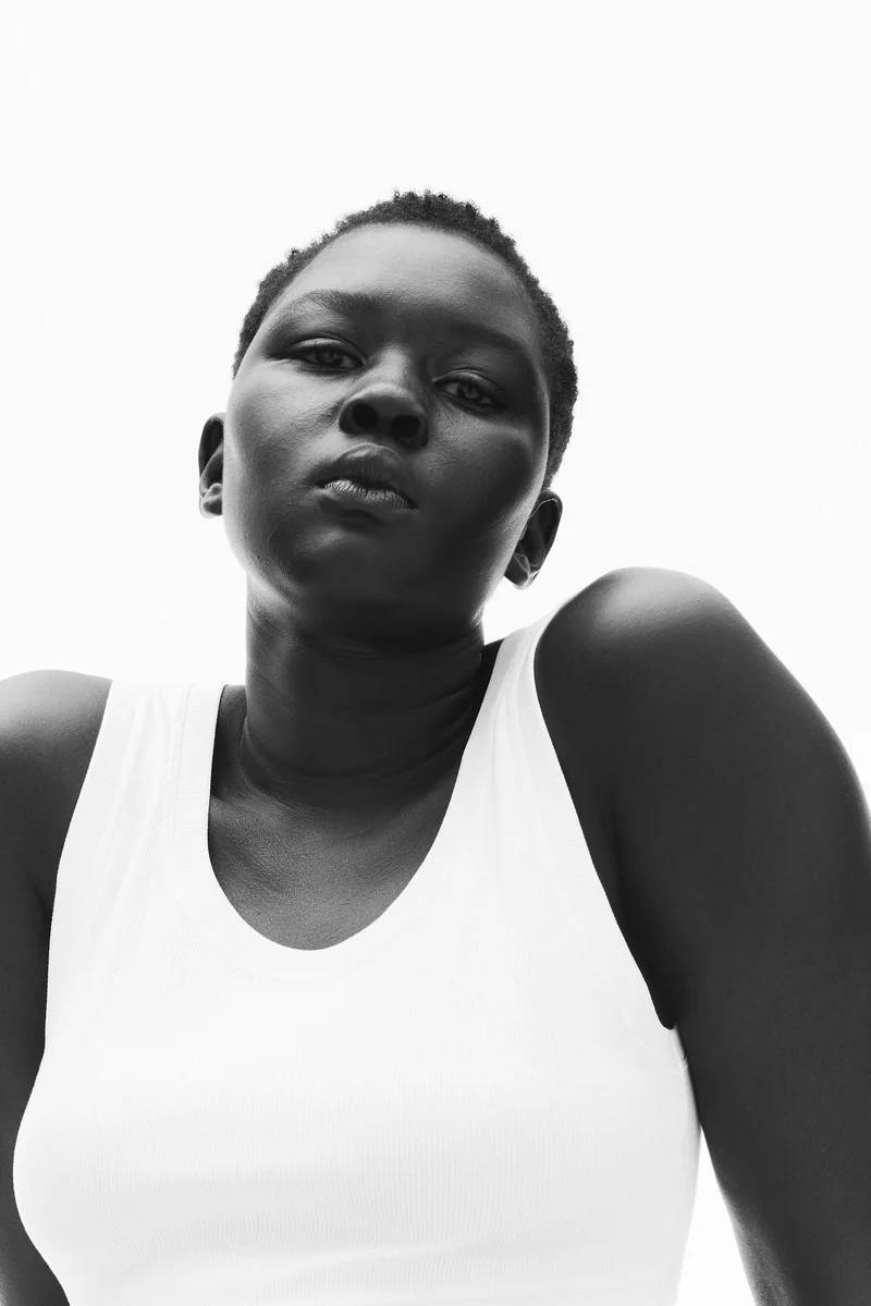 اتش اند ام فيست توب قصير من نسيج مرن